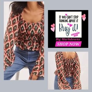 ☆☆Anthropologie Red/Grn Patterned Blouse W/Bell Sleeves. NWT Size Medium☆☆